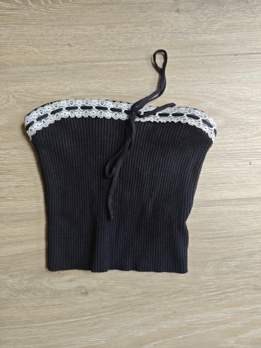 Edikted Y2K Black Ribbed Strapless Bodycorn Tube Top